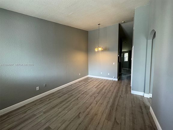 2nd image of 2731 SE 17th Ave Unit 207
