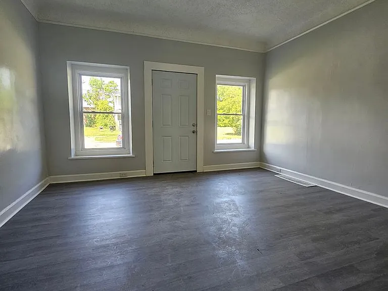 14201 Westropp Ave — Photo 14