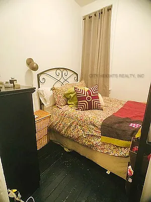 Rented by City Heights Realty | media 41