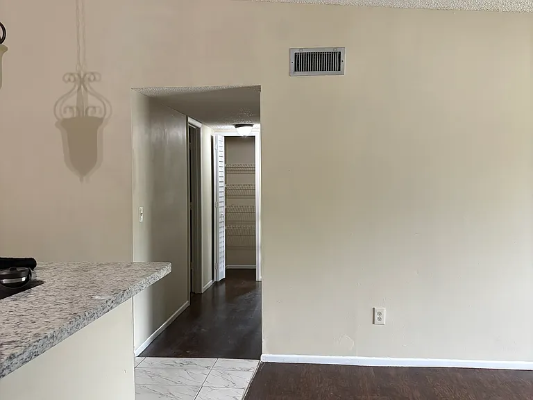 2470 Oak Park Way #2470 — Photo 6