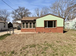 1300 E 34th St, Des Moines, IA 50317