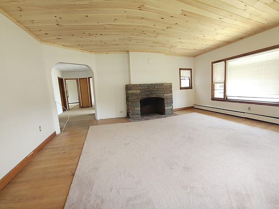3rd image of 388 Aroostook Avenue