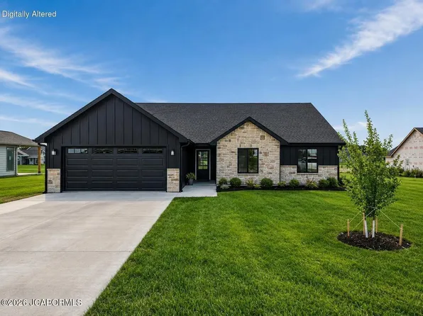 2006 Sterling Dr, Moberly, MO 65270