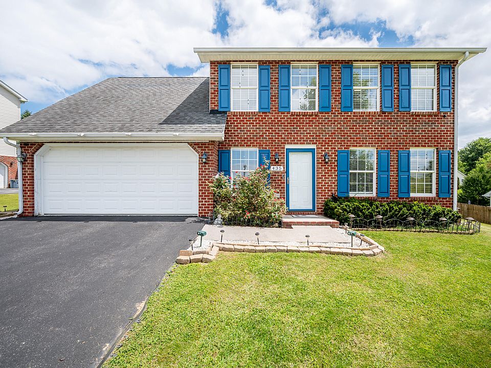 1st image of 435 Majestic Dr NW
