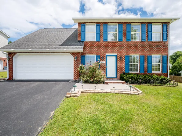 435 Majestic Dr NW, Christiansburg, VA 24073
