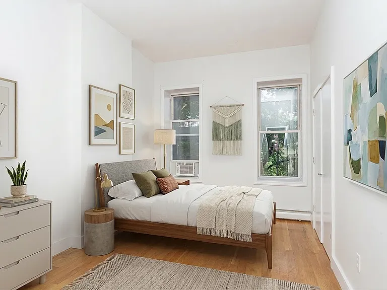 828 Halsey St #2B — Photo 5