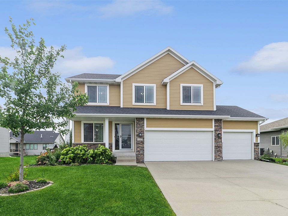 1st image of 1108 NW Orchard Dr