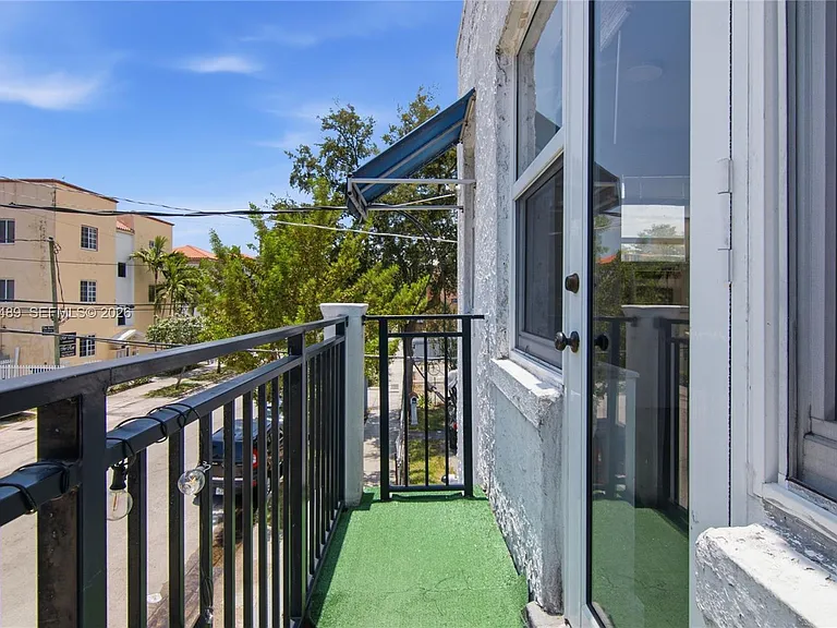 402 NW 12th Ave #205 — Photo 11