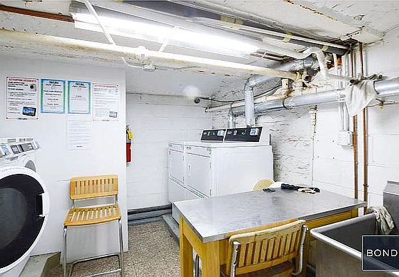 5th image of 520 E 11th St APT 25