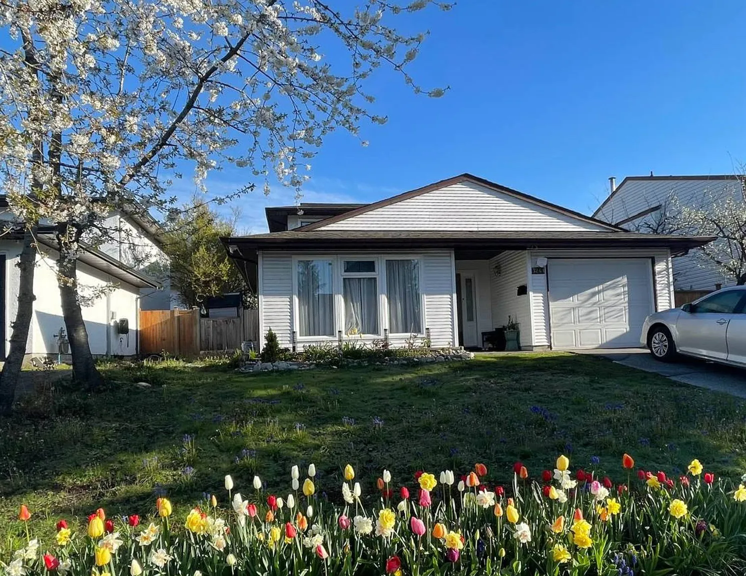 3241 Dunkirk Ave photo 1