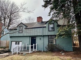 370 N Forest Rd, Williamsville, NY 14221