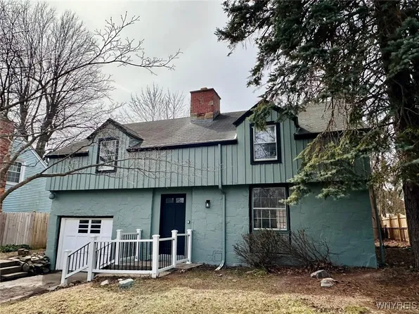 370 N Forest Rd, Williamsville, NY 14221
