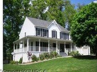 11000 Cross Laurel Dr, Germantown, MD 20876