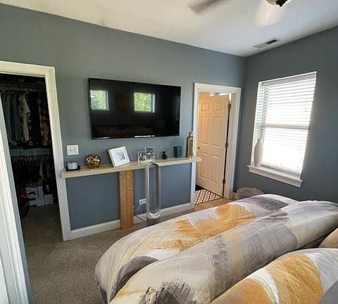 3rd image of 2927 W Fulton St #3