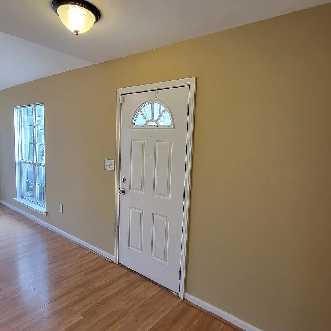 3 bed, $1,595 — Photo 2