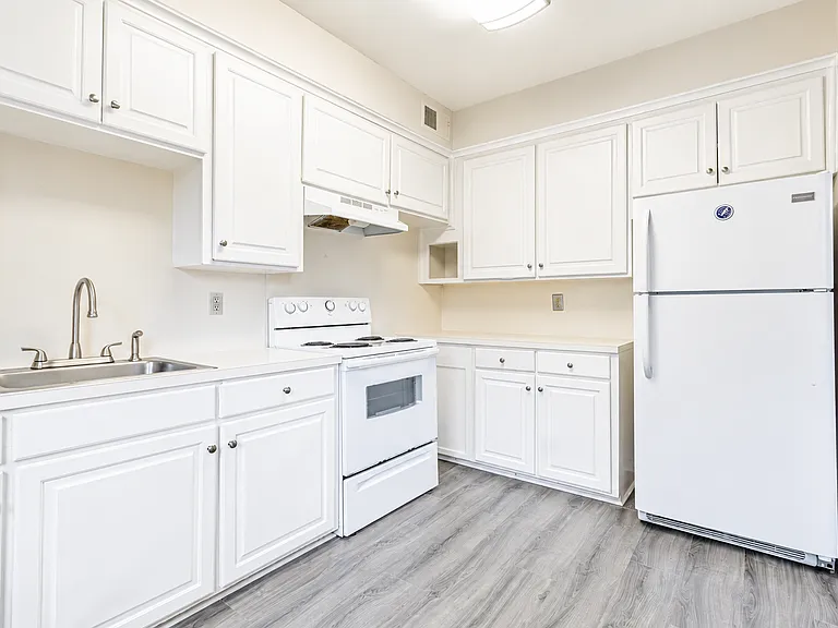 652 Windermere Blvd #C — Photo 3