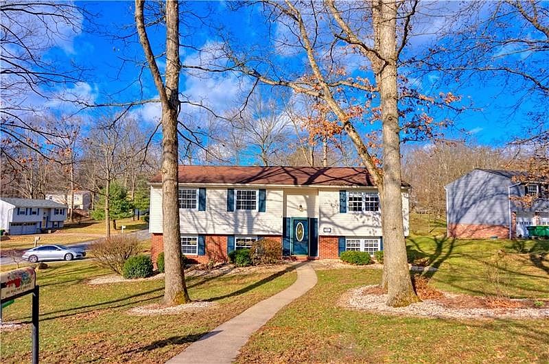 Beautiful curb appeal!