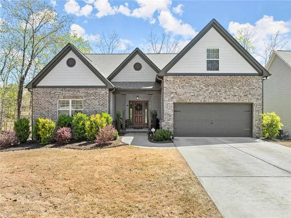 6464 Blue Herron Dr, Flowery Branch, GA 30542