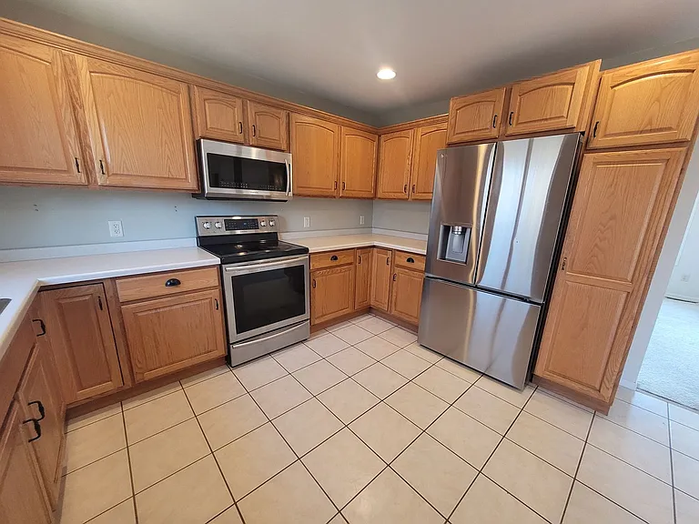2255 Vesterheim St — Photo 3