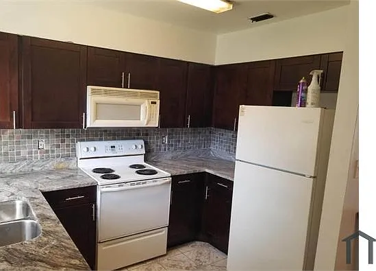 608 Bryan Terrace Dr — Photo 2