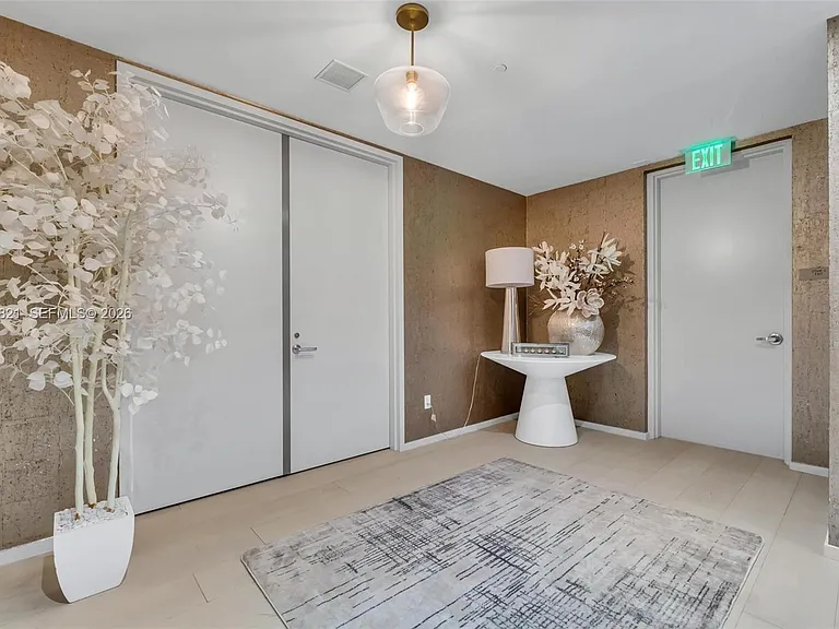 18975 Collins Ave #2802 — Photo 2