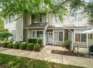 70 Birchwood Rd, Bedminster, NJ 07921