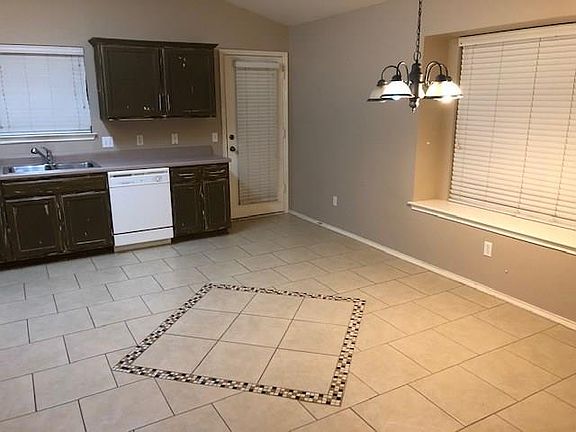 3rd image of 1407 Catalina Dr