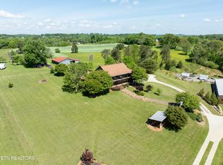 2132 Grey Ridge Rd, Maryville, TN 37801
