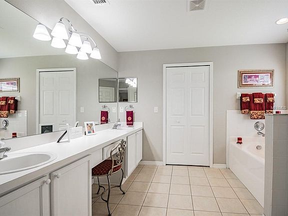 5th image of 10301 Buncombe Way