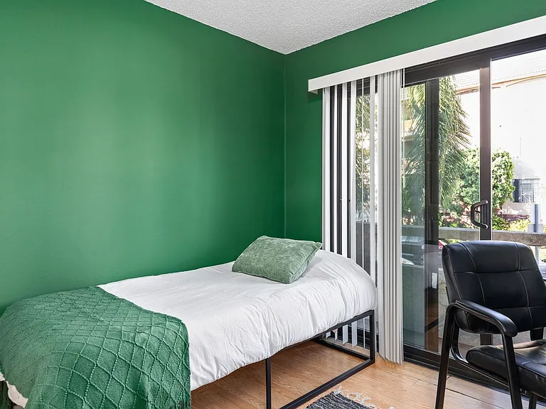 1823 Pelham Ave #1 — Photo 18