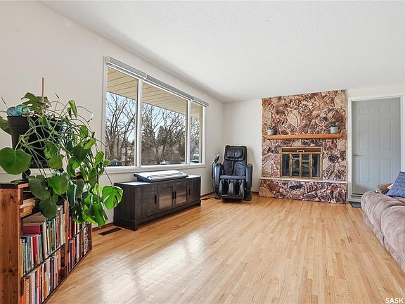 3rd image of 1117 Elevator ROAD