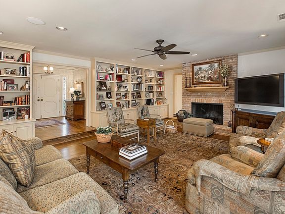 5th image of 7318 Baxtershire Dr