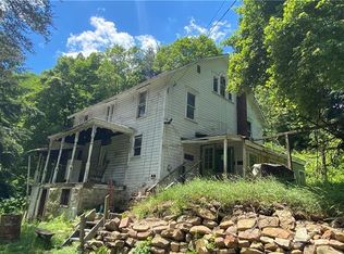 569 Evergreen Rd, Leechburg, PA 15656