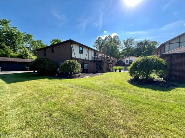 3895 Indian Run Dr Unit 2, Canfield, OH 44406