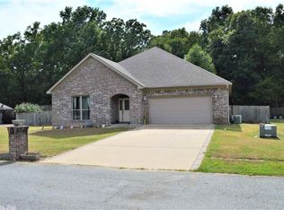 44 Bowling Ln, Conway, AR 72032