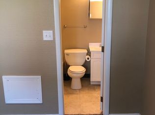 173 16th Ave SW APT 1, Cedar Rapids, IA 52404