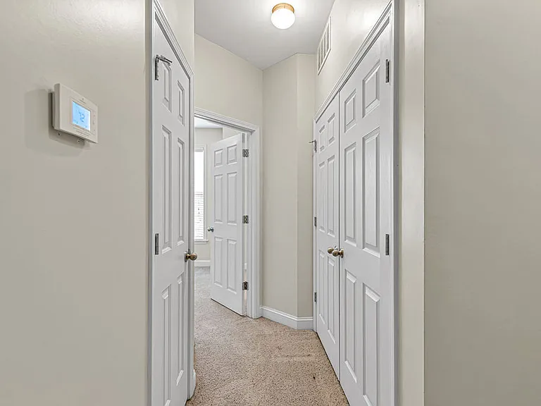 412 Glenhaven Ln — Photo 4