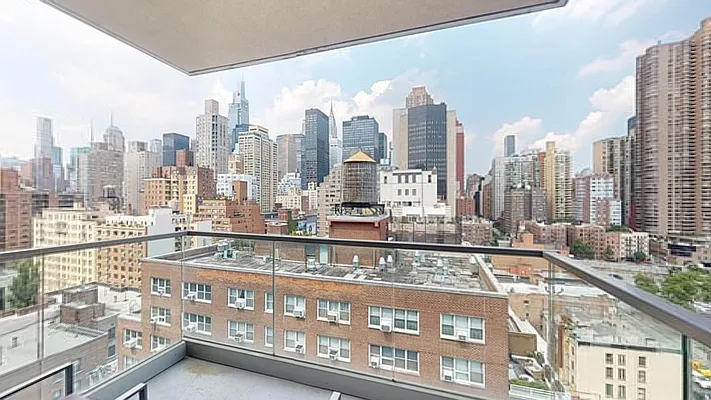 Rented by Bond New York | media 26