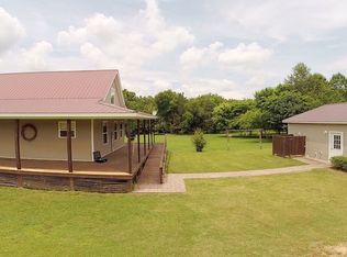 250 Buffalo Bottom Rd, Linden, TN 37096