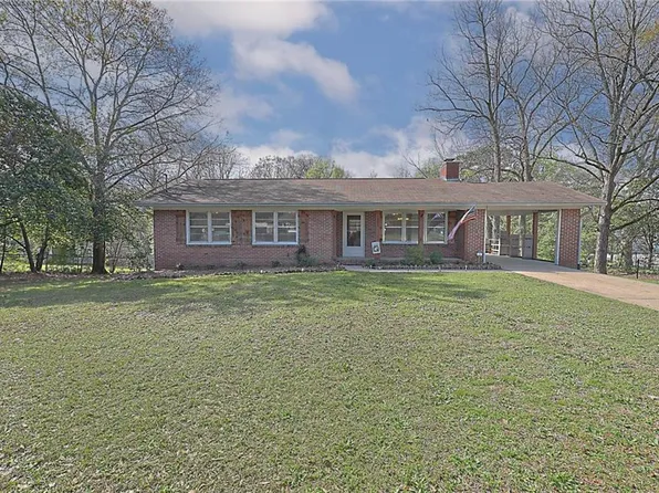 4103 Auburn Rd, Phenix City, AL 36870