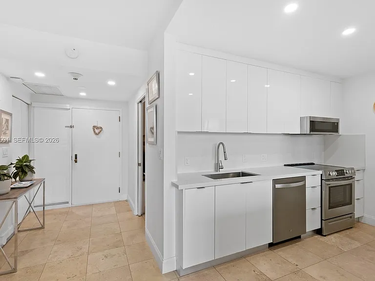161 Crandon Blvd #317 — Photo 8