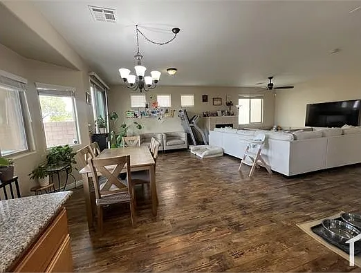 7628 Rory Ct — Photo 17