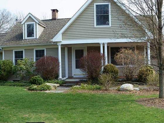 2nd image of 7 Jones Rd