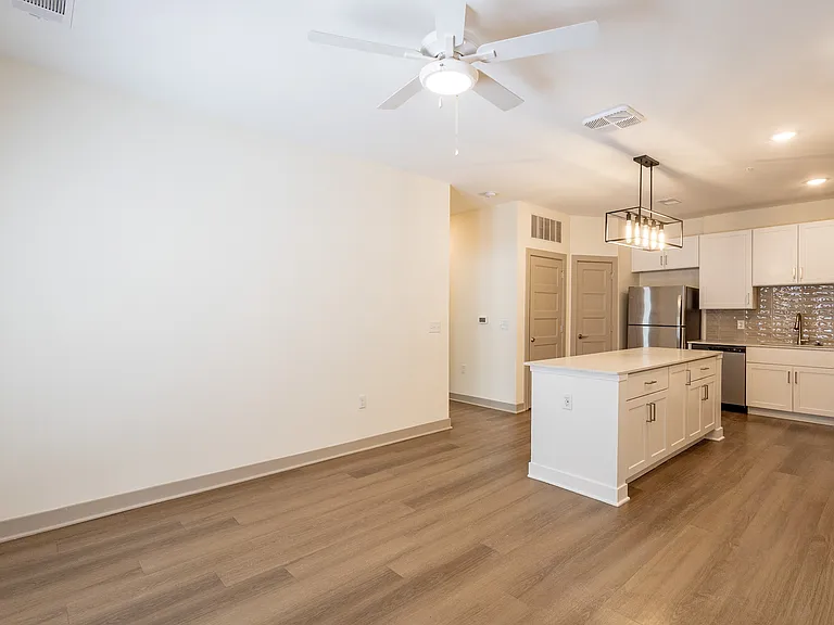 Allure Apartments — Photo 36