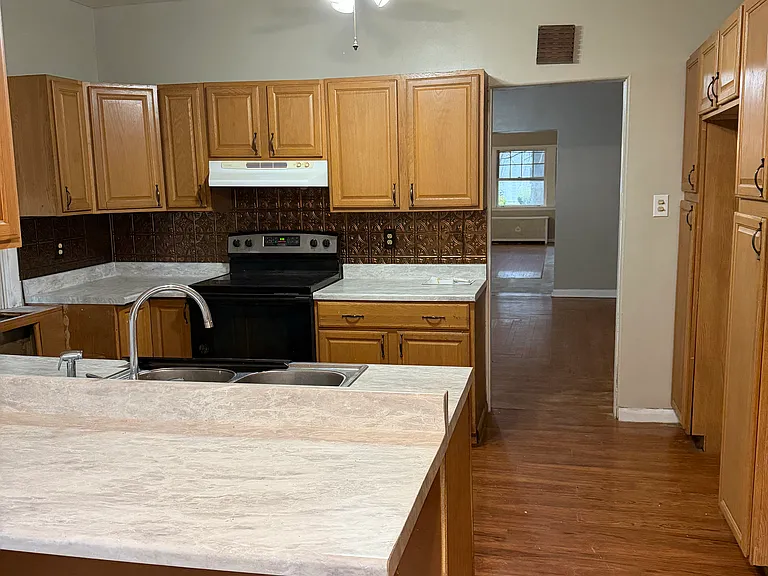 104 Old River Rd #MAIN — Photo 5