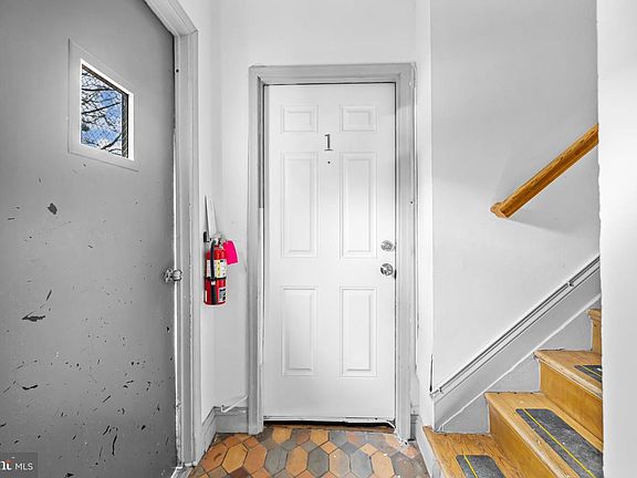 2nd image of 1508 V St SE