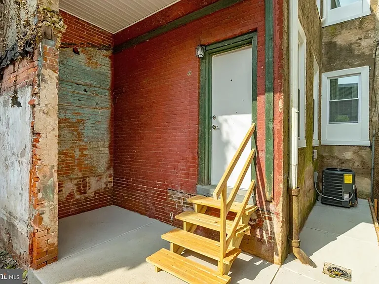 703 N 43rd St #1 — Photo 21