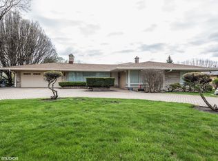 8631 Skokie Blvd, Skokie, IL 60077