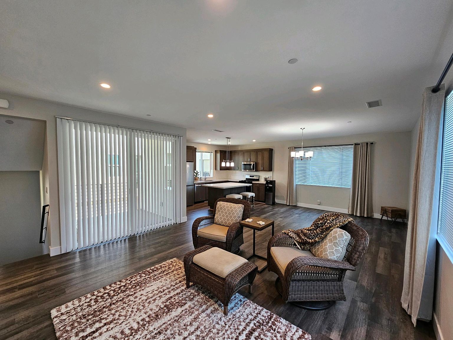 4079 Farquhar Ave, Los Alamitos, CA 90720 Zillow