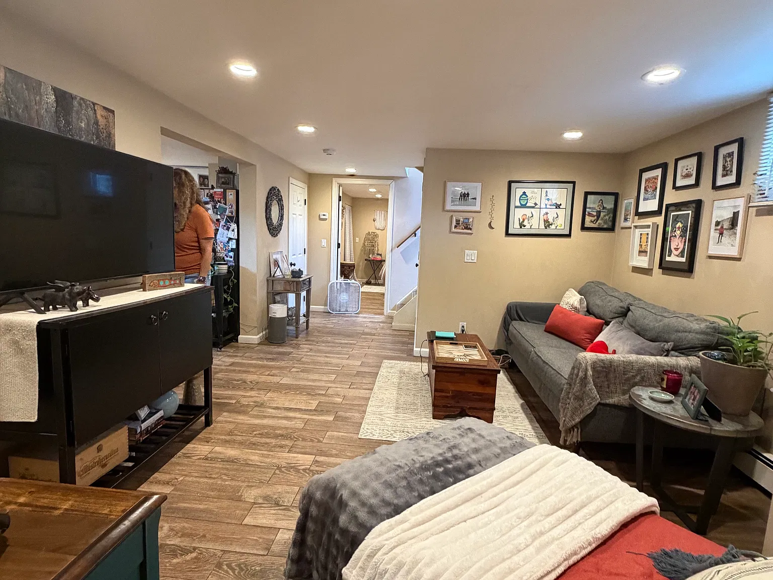1 bed, 915 sqft, $2,400 — Photo 1